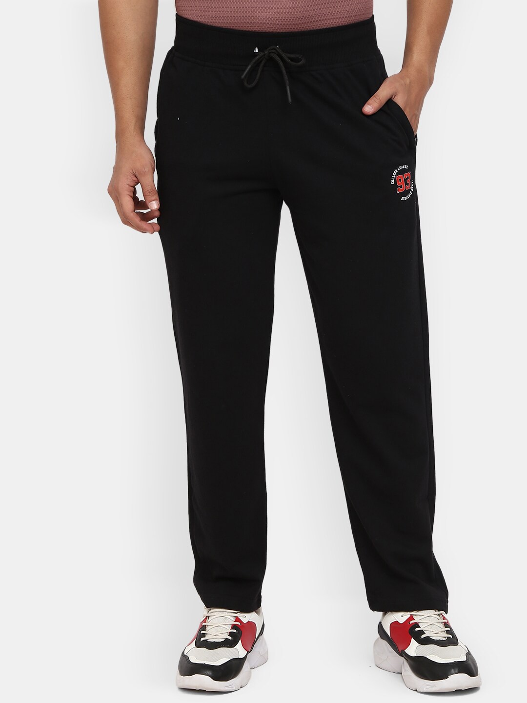 

V-Mart Men Black Solid Regular Fit Track Pant