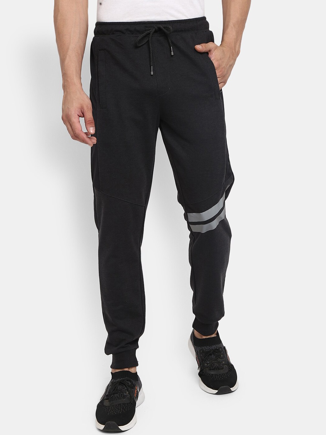 

V-Mart Men Charcoal Melange Solid Cotton Track Pant