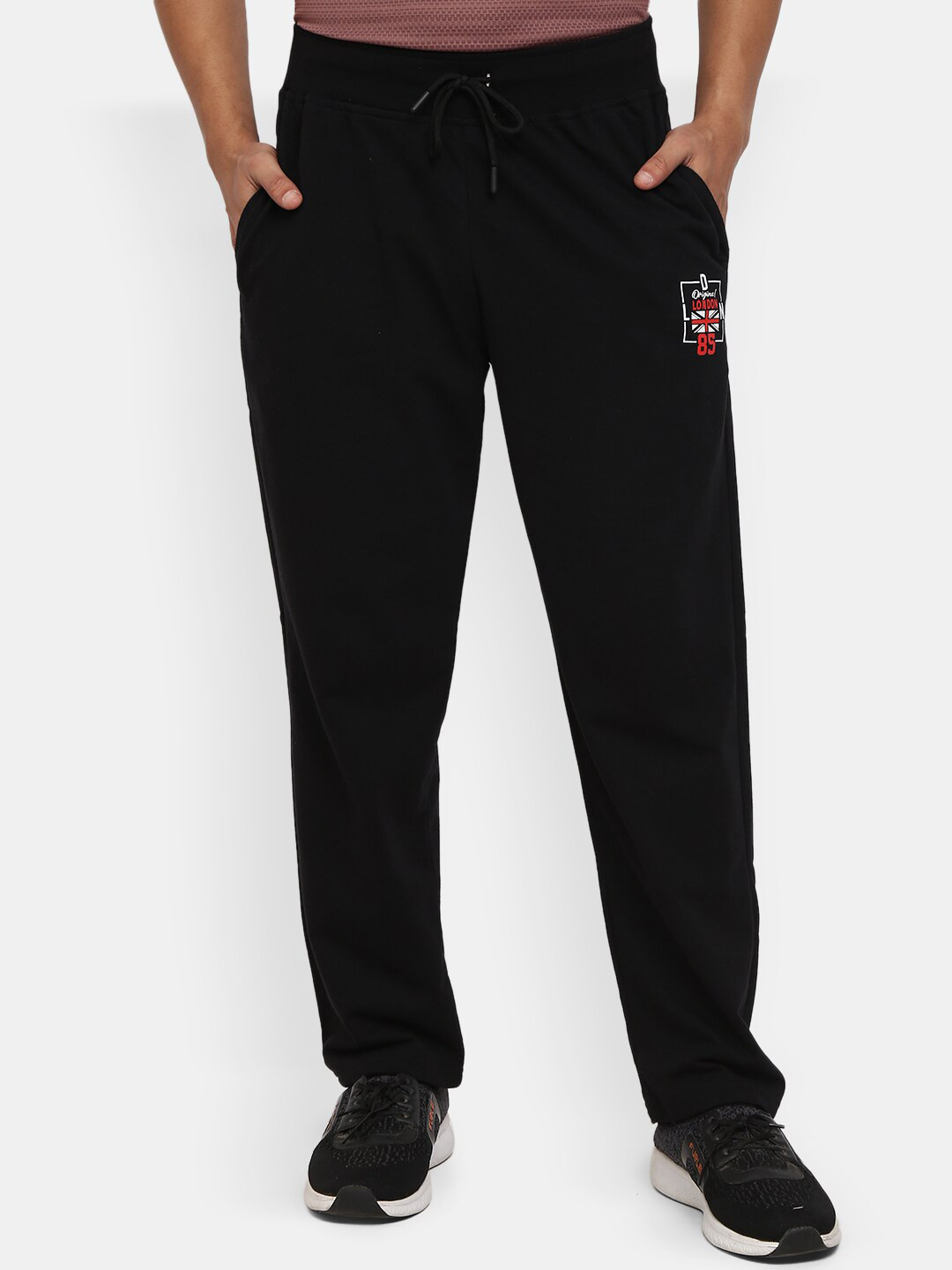 

V-Mart Men Black Solid Regular Fit Track Pant