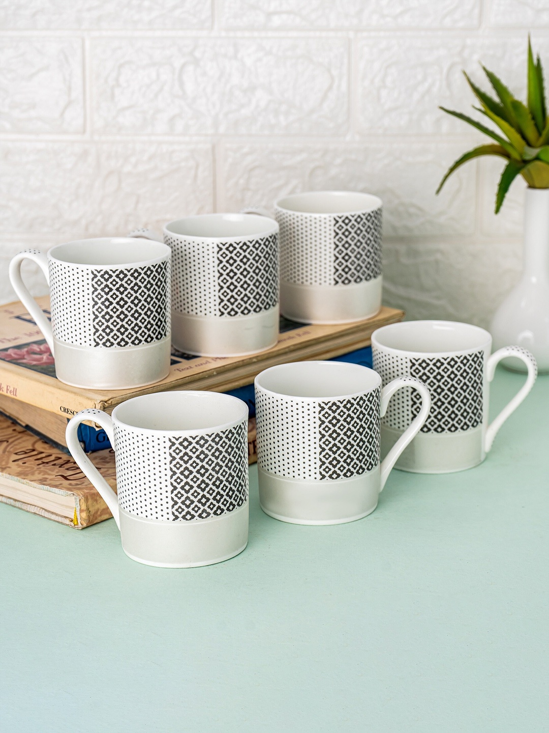 

CLAY CRAFT White & Black Set of 6 Floral Printed Ceramic Glossy Cups - 180ml