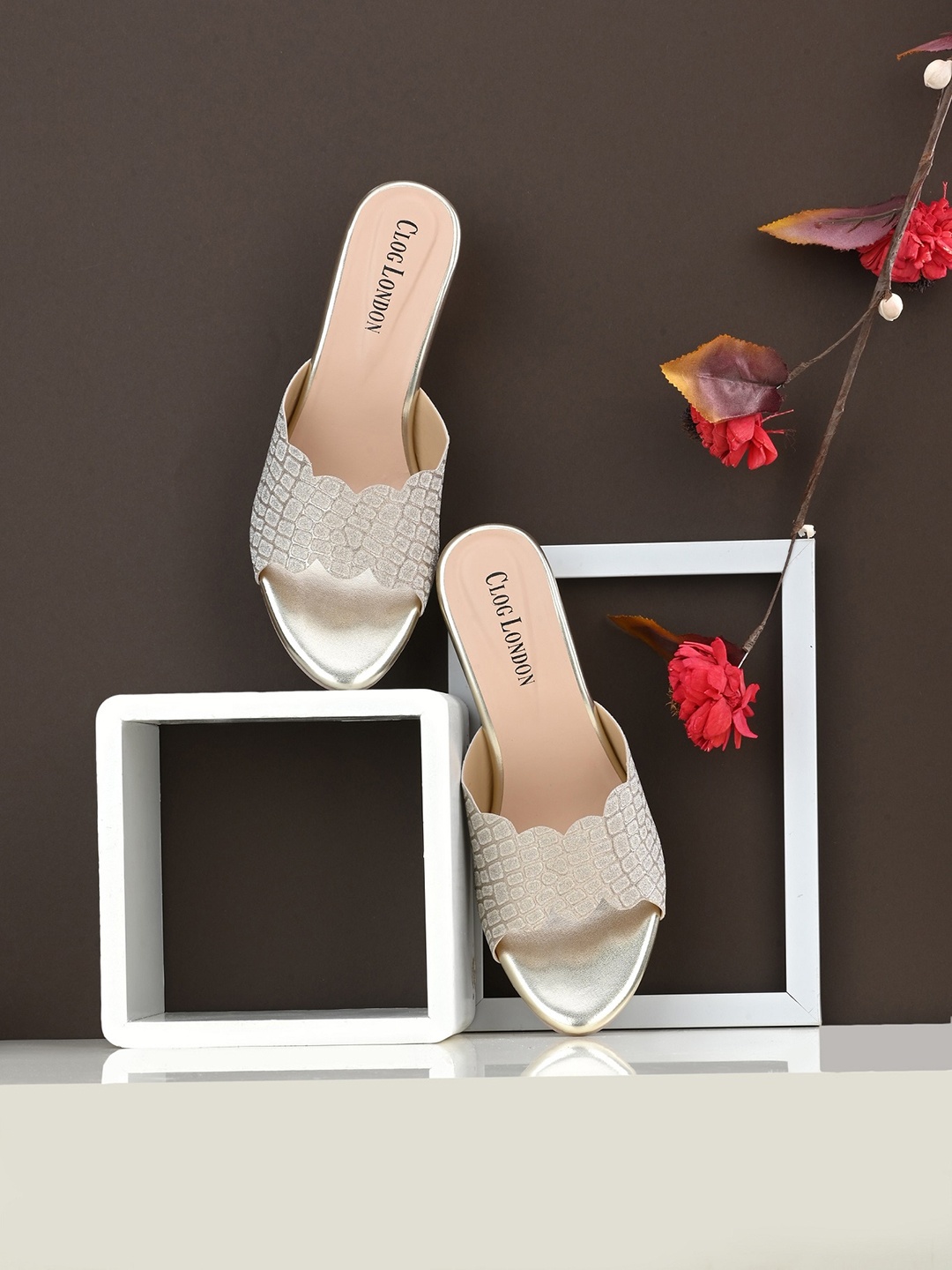

CLOG LONDON Women Gold-Toned Textured Block Heels