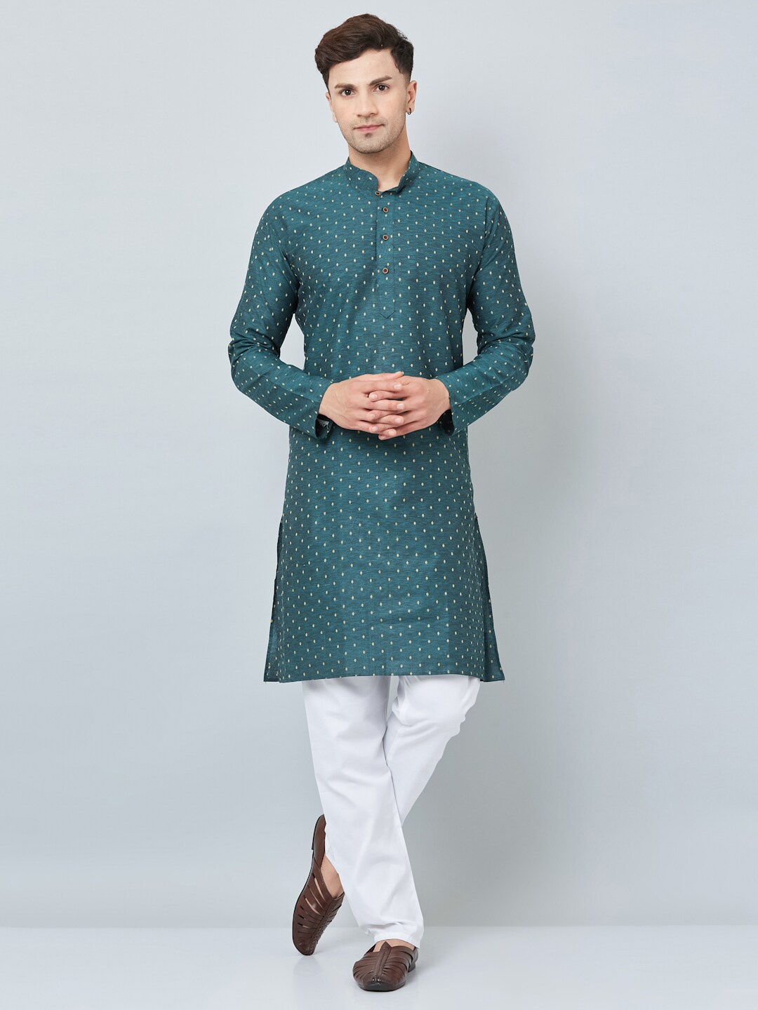 

Armaan Ethnic Men Green Kurta with Pyjamas