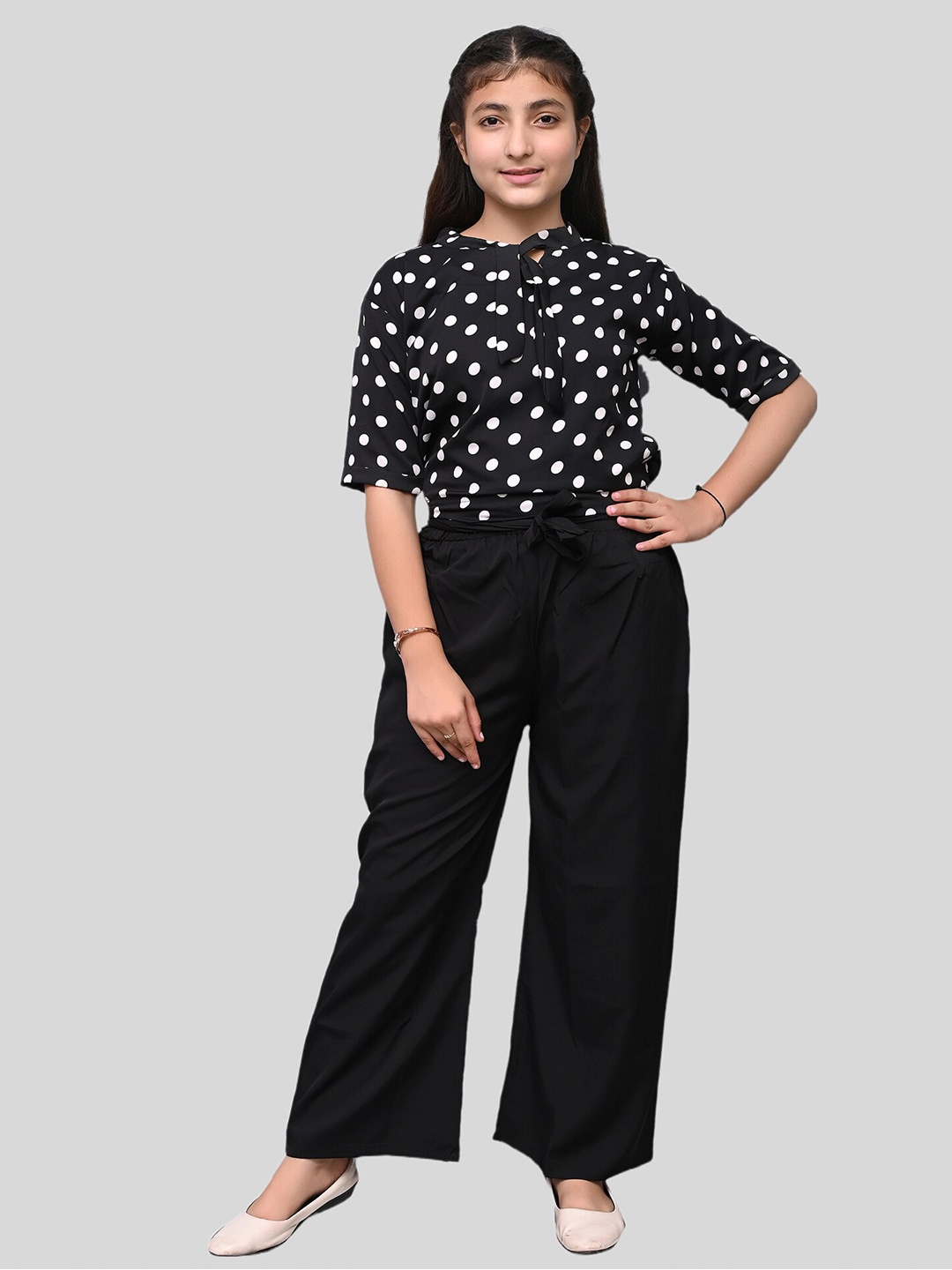 

Elendra jeans Girls Black & White Printed Top with Palazzo Set