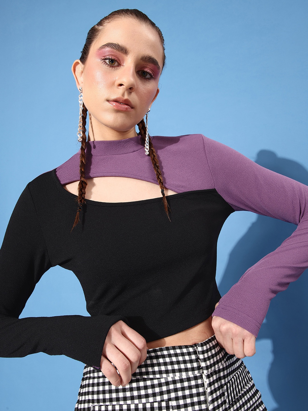 

The Roadster Life Co. Colourblocked Crop Top With Cut Out Detailing, Black