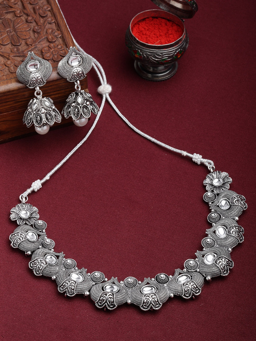 

PANASH Silver-Toned & White Kundan Oxidised Jewellery Set