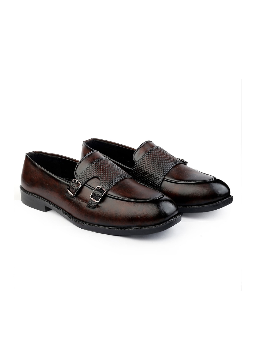 

KRAASA Men Brown Textured Formal Loafers