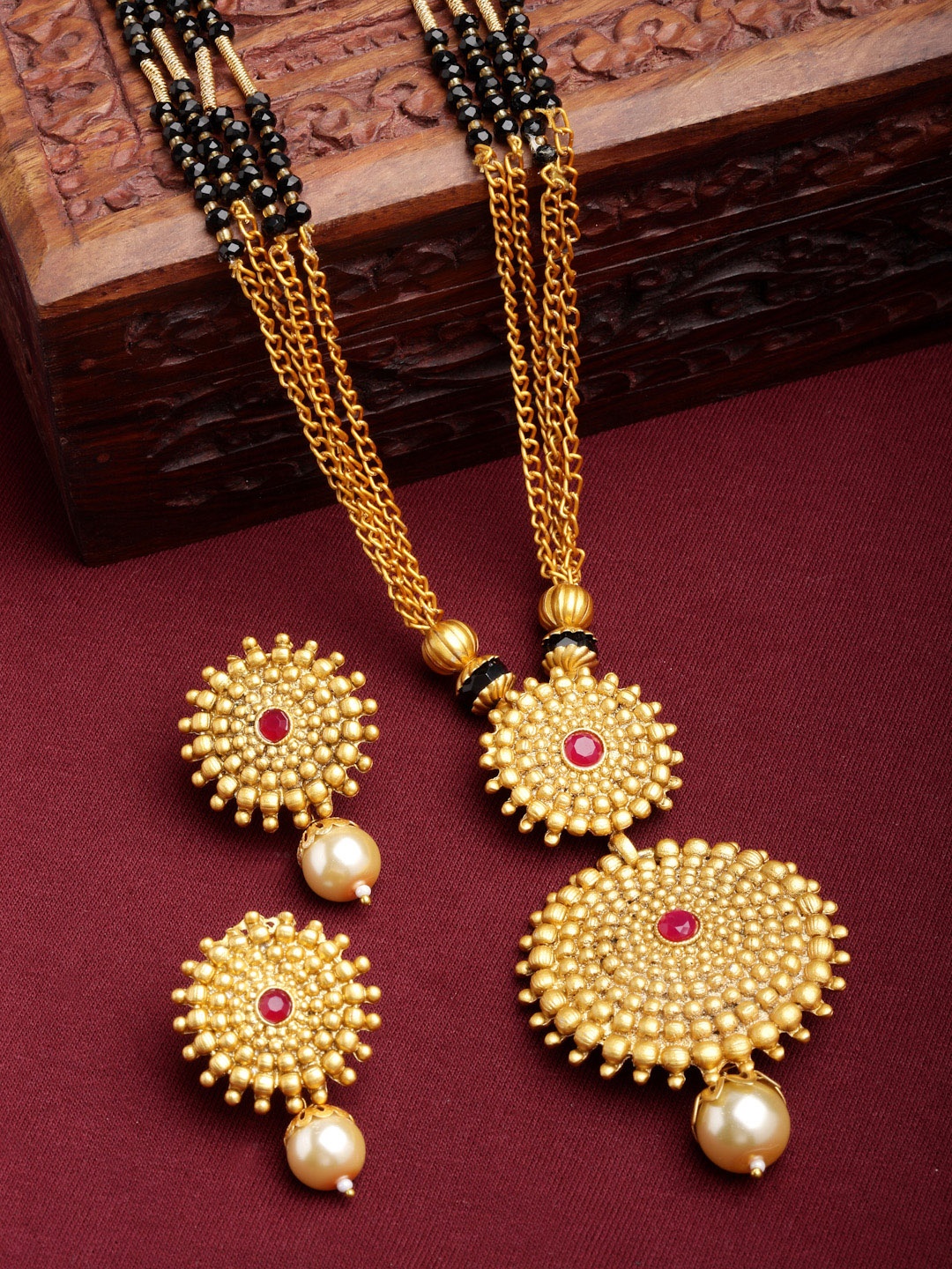 

PANASH Gold-Plated Stone-Studded & Beaded Mangalsutra With Earrings