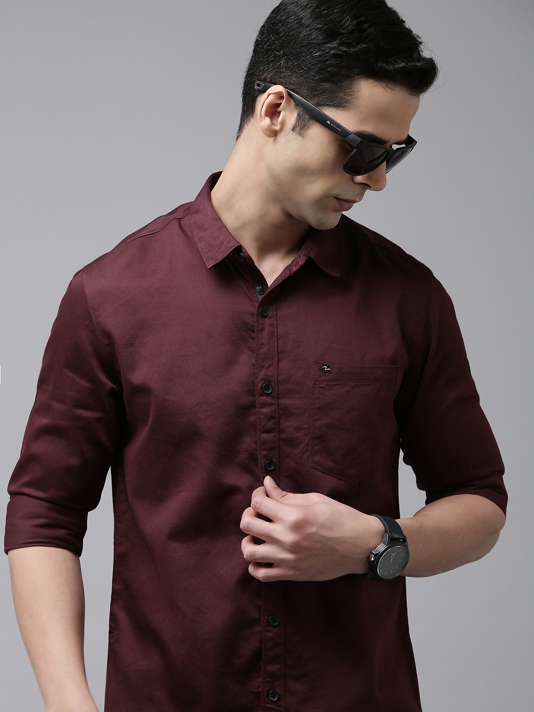 

SPYKAR Men Pure Cotton Slim Fit Opaque Casual Shirt, Burgundy
