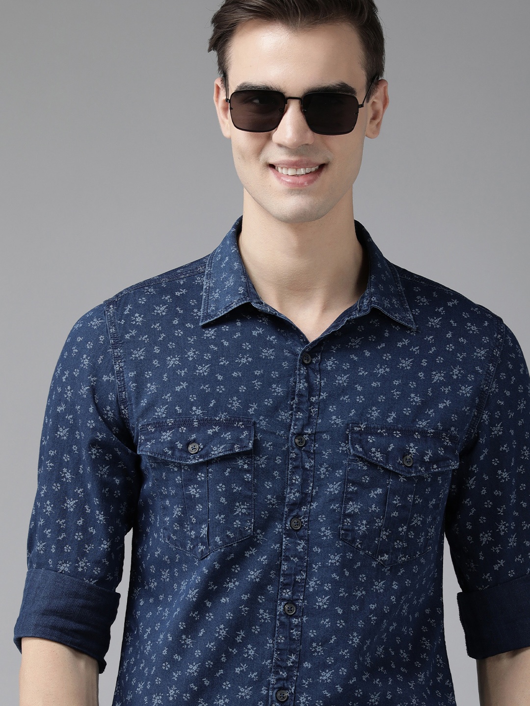 

SPYKAR Men Pure Cotton Slim Fit Micro Ditsy Floral Printed Casual Shirt, Blue