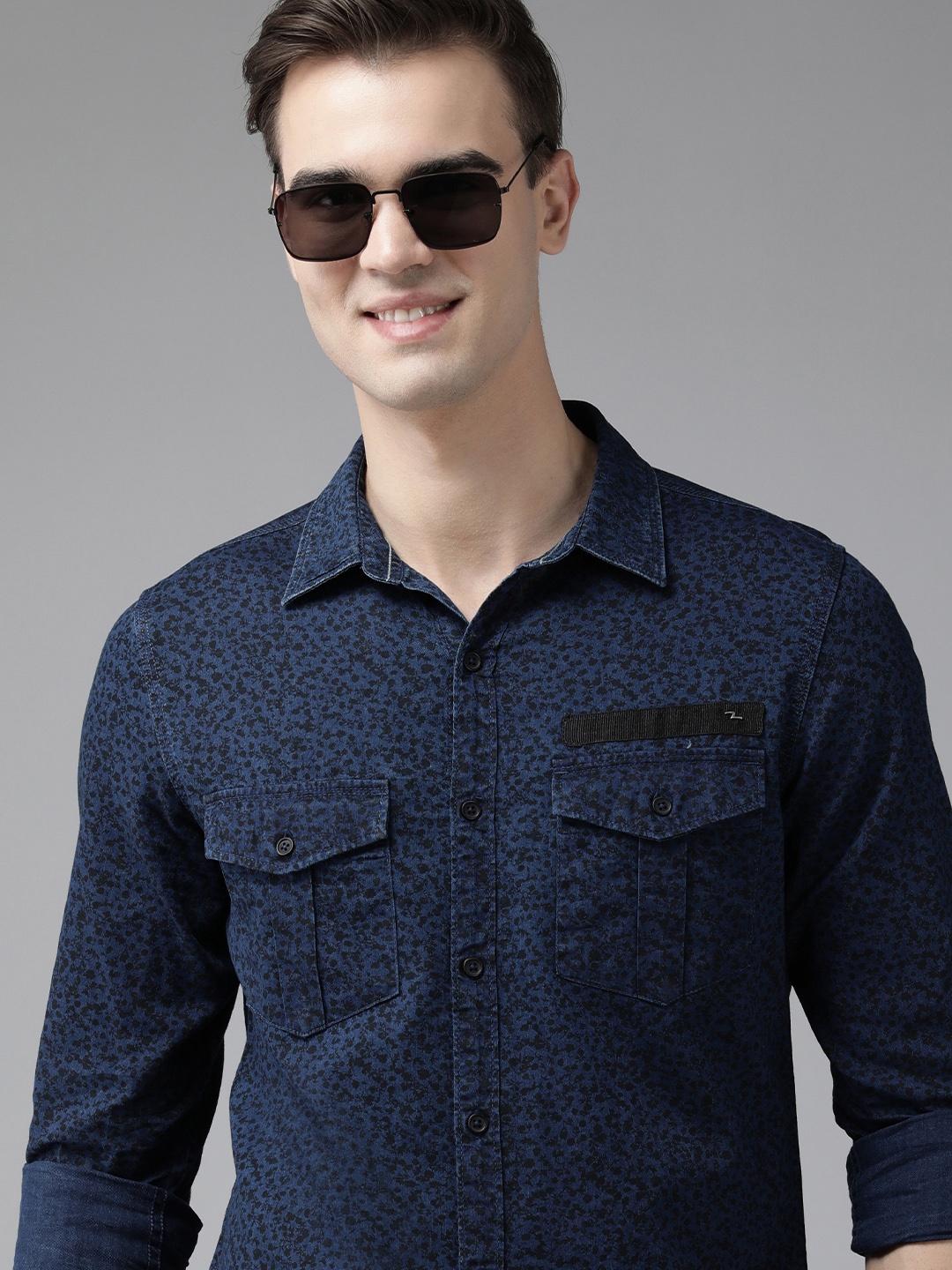 

SPYKAR Men Pure Cotton Slim Fit Micro Ditsy Floral Printed Casual Shirt, Blue