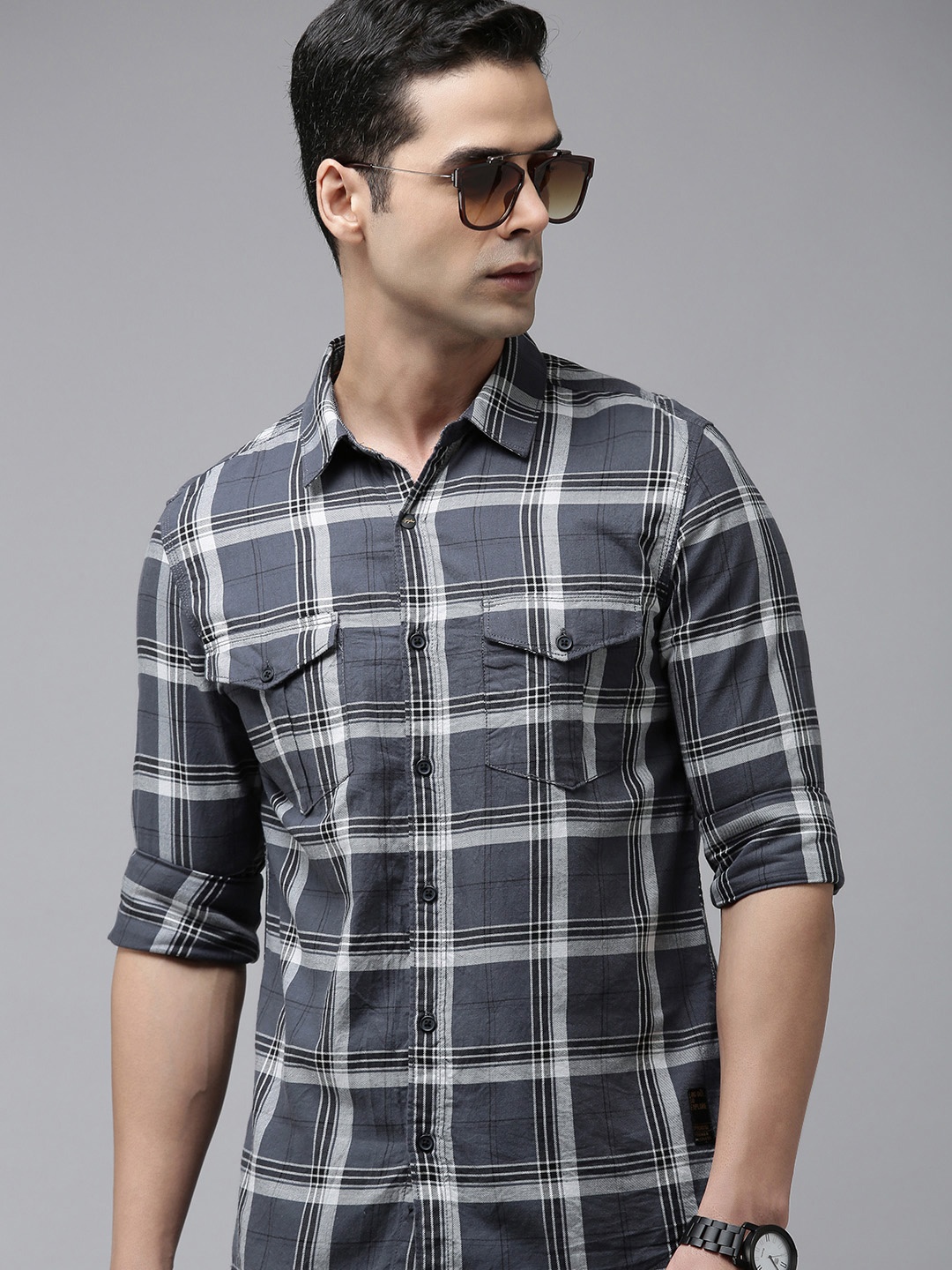 

SPYKAR Men Pure Cotton Tartan Checks Casual Shirt, Charcoal