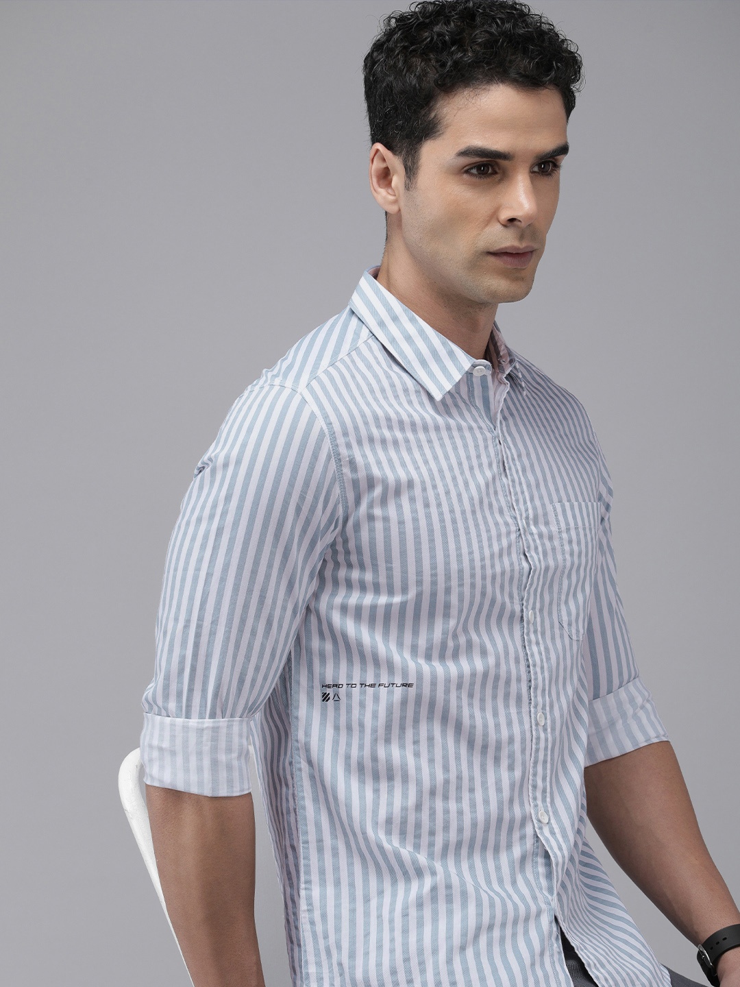 

SPYKAR Men Slim Fit Striped Pure Cotton Casual Shirt, Grey