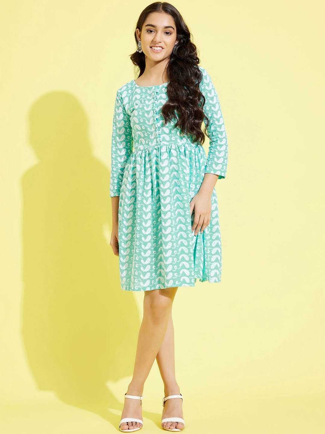 

VASTRAMAY Girls Sea Green Chikankari Ethnic Dresses