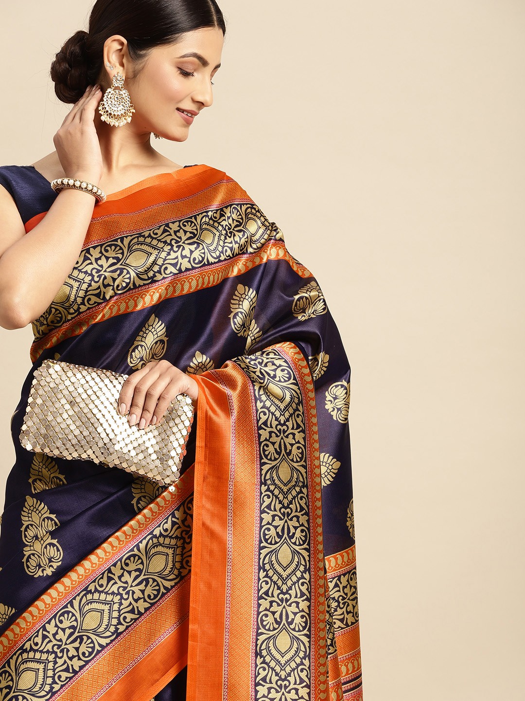 

SANGAM PRINTS Navy Blue Ethnic Motifs Print Saree