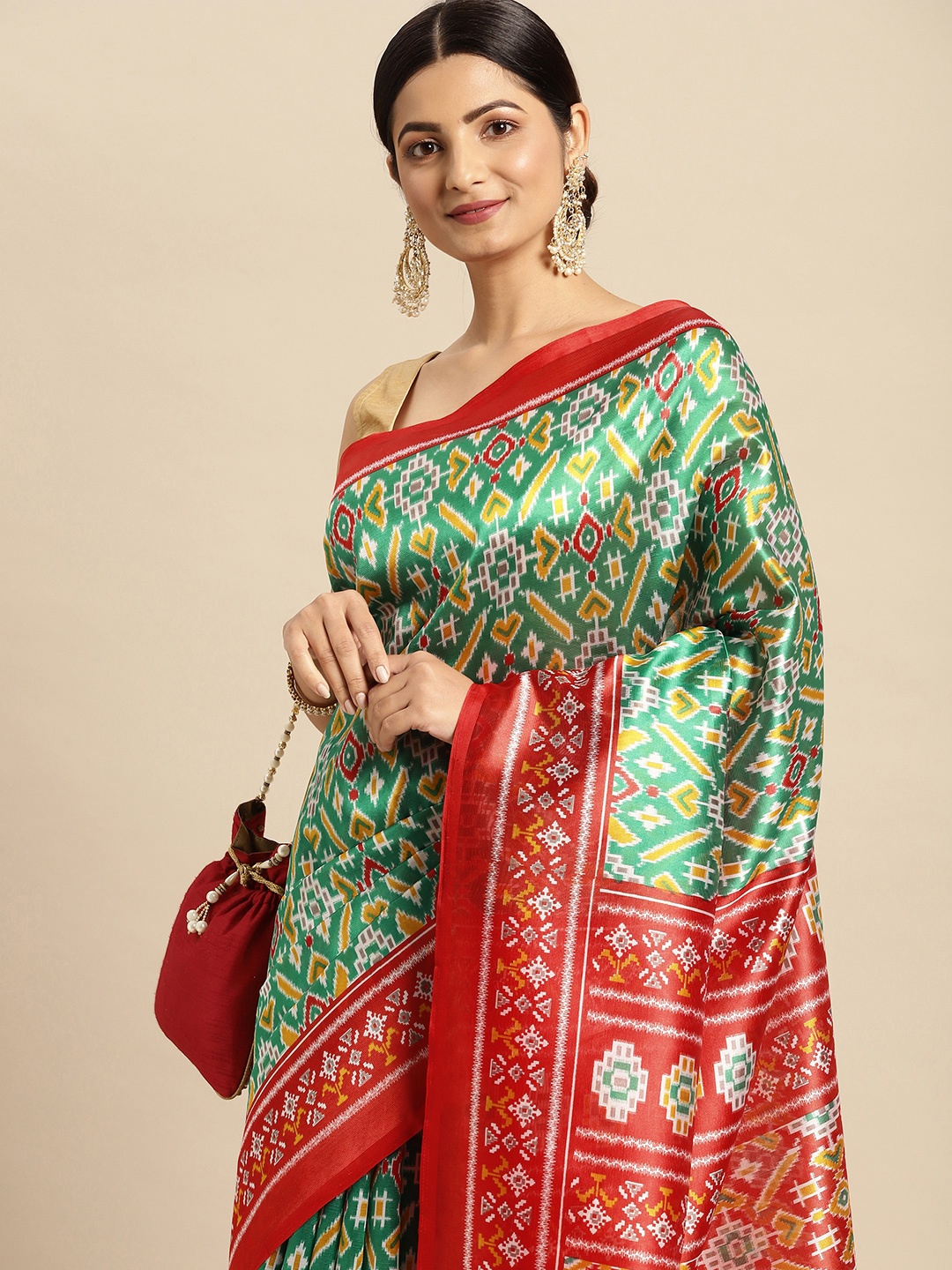 

SANGAM PRINTS Green & Red Art Silk Saree