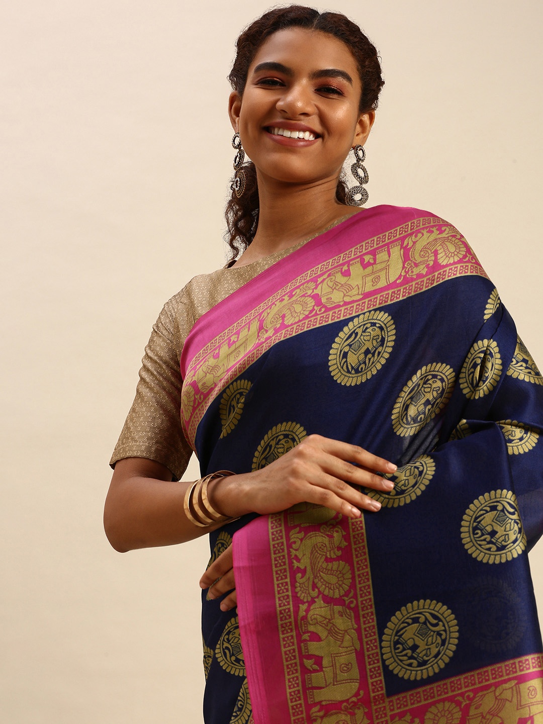 

SANGAM PRINTS Navy Blue & Pink Ethnic Motifs Print Art Silk Saree
