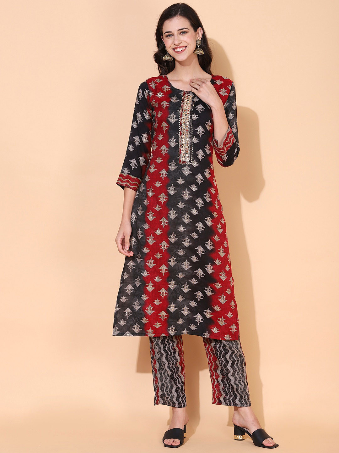 

FASHOR Women Black & Red Printed Straight Kurta with Trousers