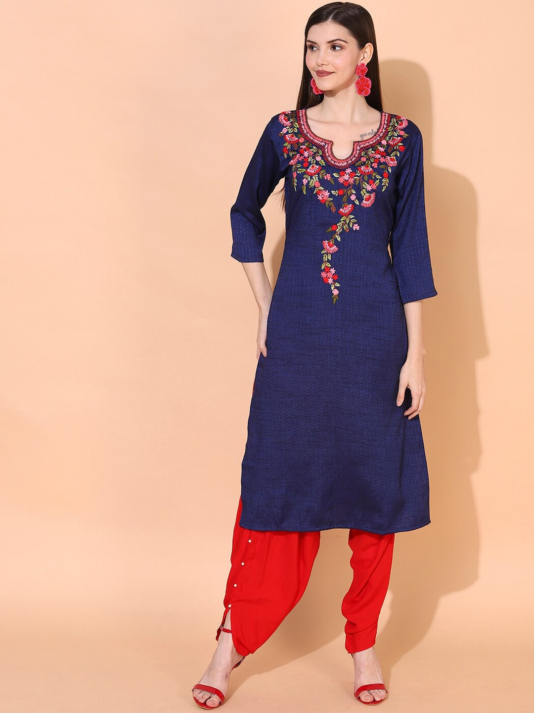 

FASHOR Women Blue Solid Yoke Design Thread Work Straight Fit Kurta