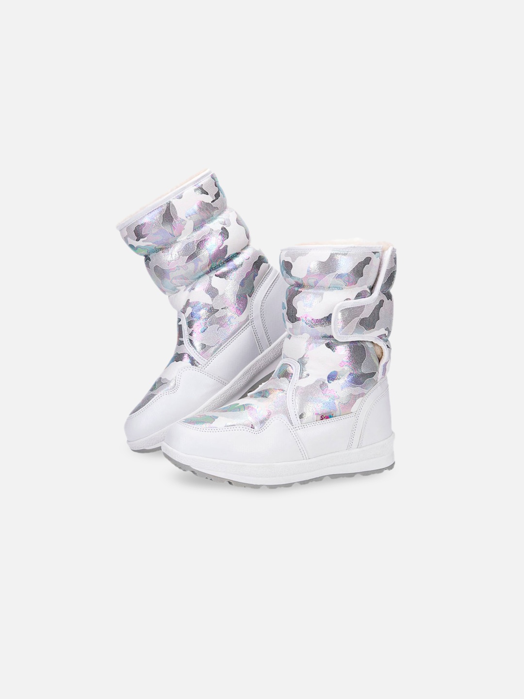 

Little Surprise Box LLP Kids White & Silver Glam Winter/Snowboots
