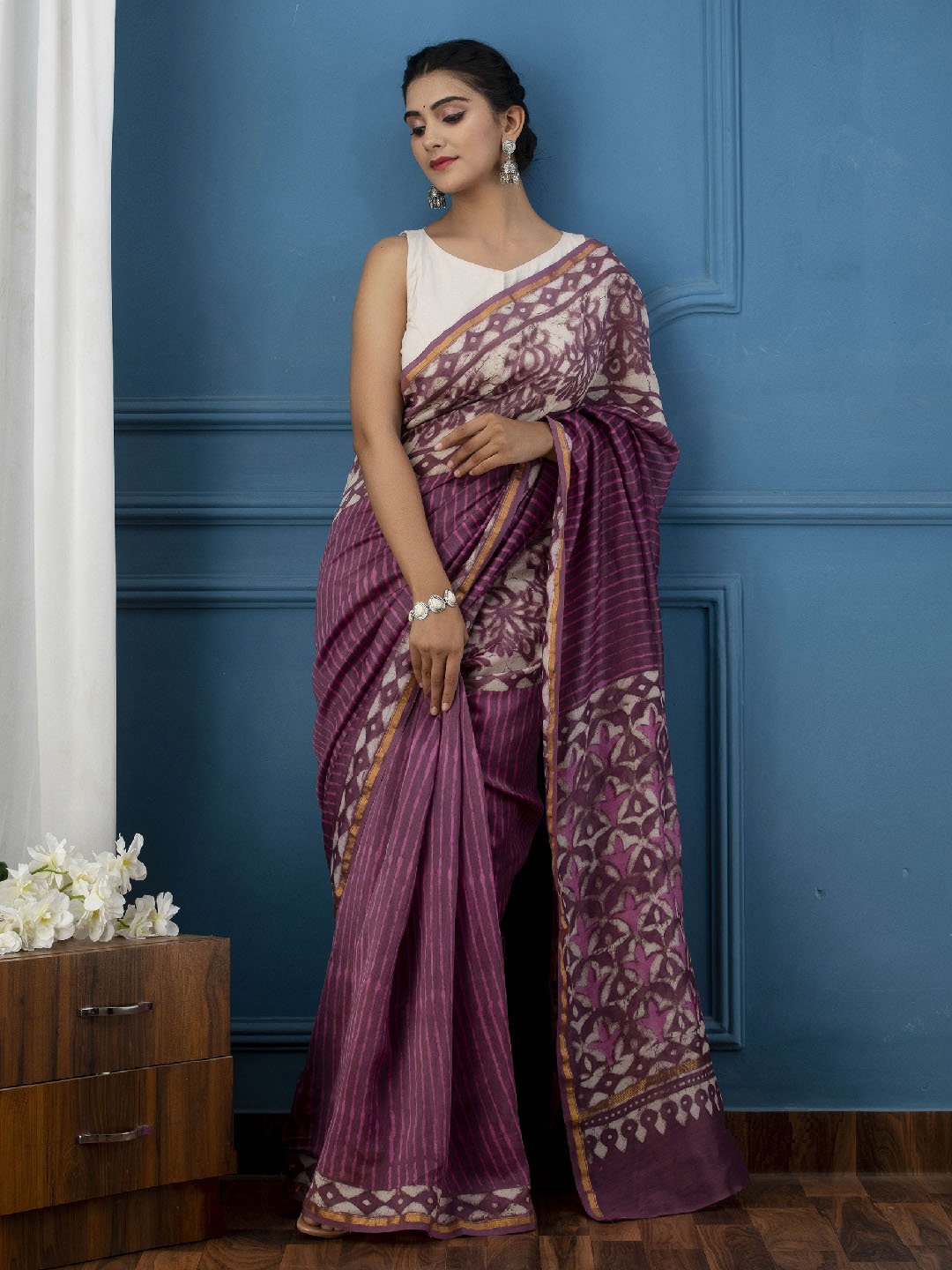 

ArtiZenWeaves Striped Pure Silk Saree, Purple