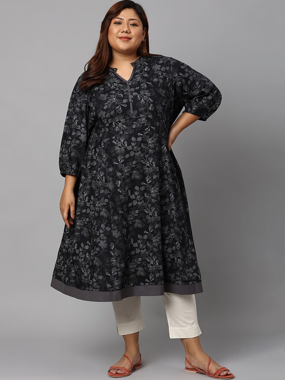 

AURELIA Women Black & Grey Floral Printed Anarkali Viscose Rayon Kurta