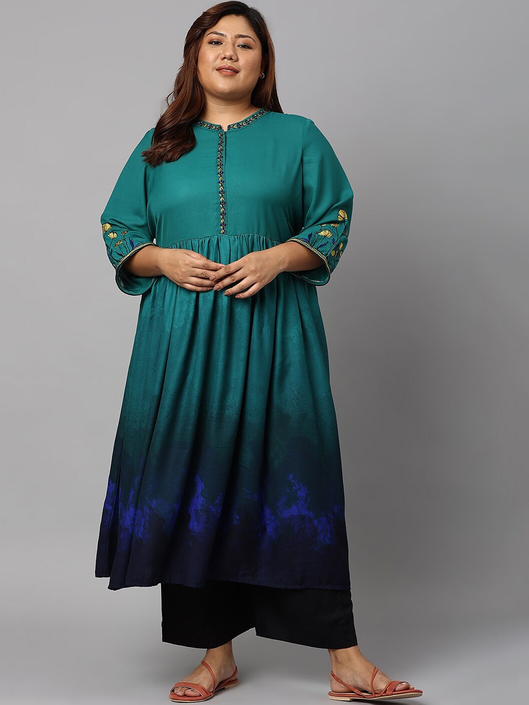 

AURELIA Women Green & Black Mandarin Collar Kurta