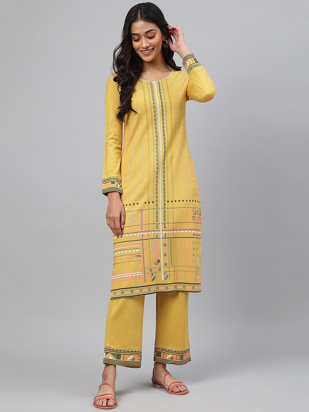 

AURELIA Women Yellow Printed Acrylic Straight Kurta with Palazzos