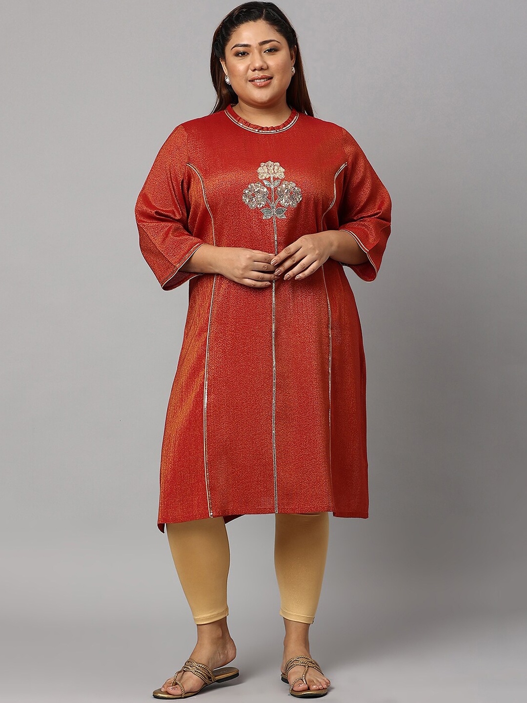 

AURELIA Women Maroon Floral Embellished Thread Work Straight Fit Kurta