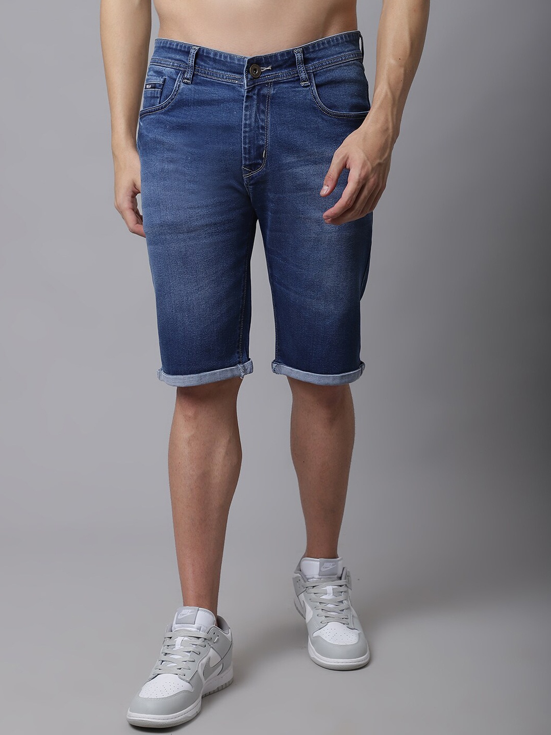 

Rodamo Men Blue Washed Slim Fit Cotton Denim Shorts