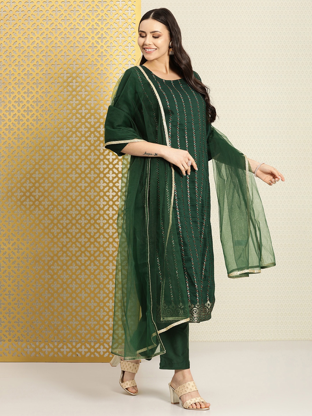 

House of Pataudi Women Striped Regular Sequined Jashn Kurta With Trousers & Dupatta, Green