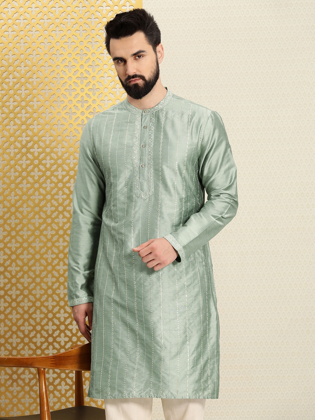 

House of Pataudi Men Embroidered Sequinned Pastels Jashn Kurta, Green