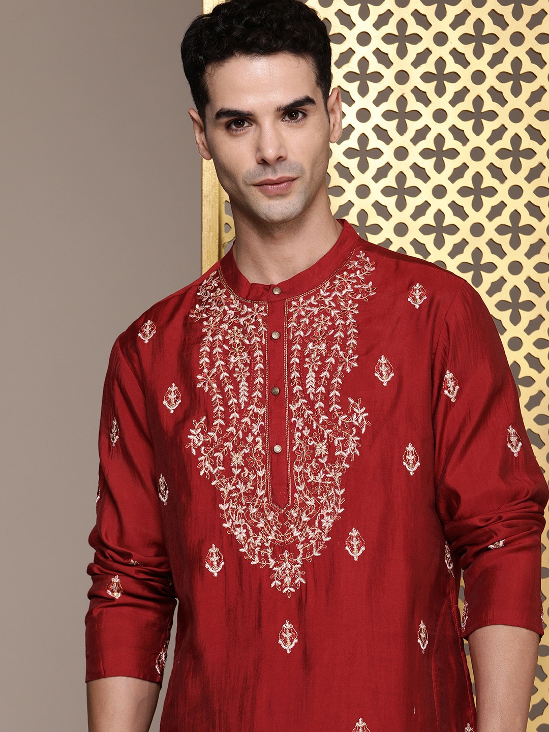 

House of Pataudi Rozana Ethnic Motifs Embroidered Kurta with Trousers, Red
