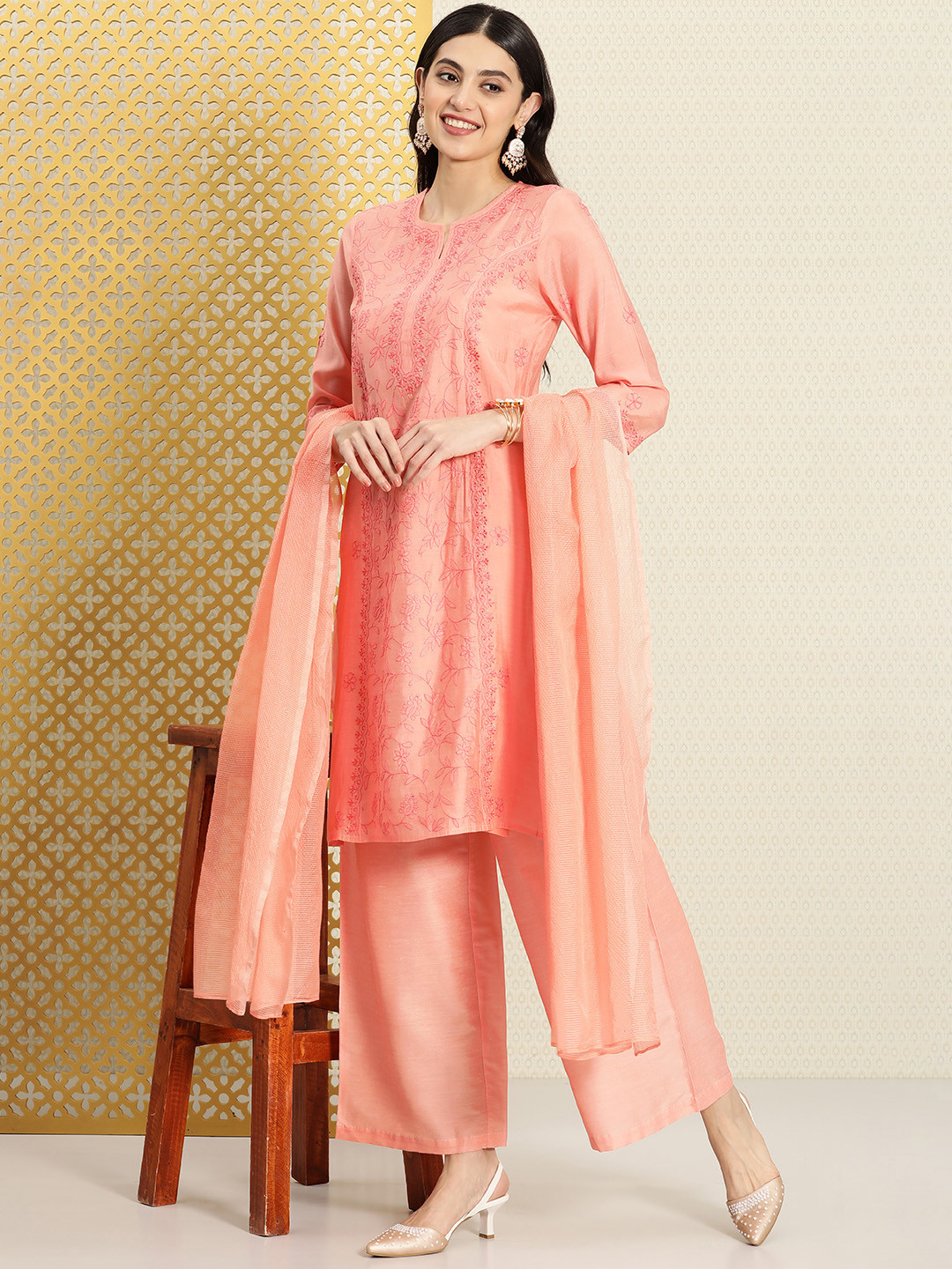 

House of Pataudi Jashn Floral Chikankari Kurta & Palazzos With Dupatta, Peach