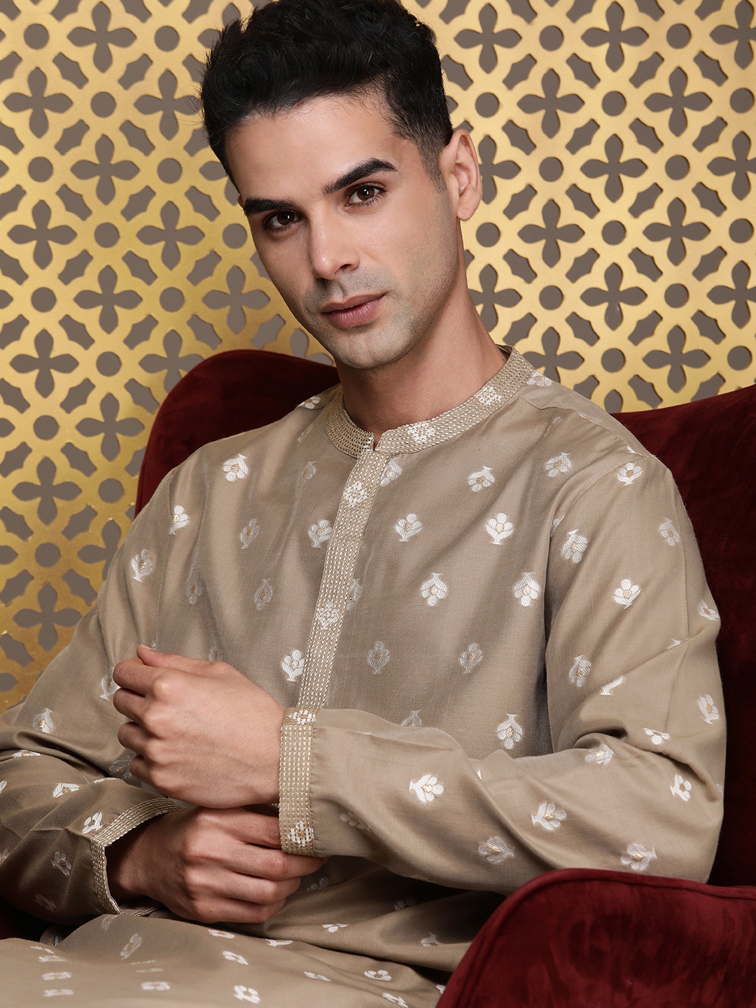 

House of Pataudi Mandarin Collar Floral Woven design Rozana Kurta, Grey