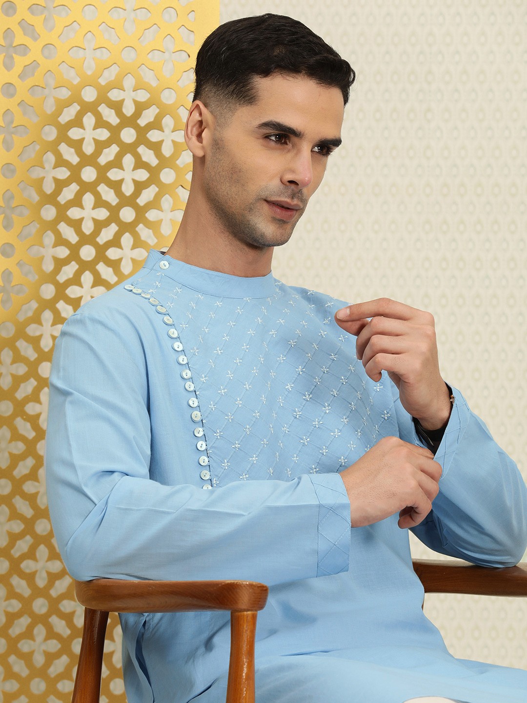 

House of Pataudi Men Pure Cotton Yoke Design Thread Work Jashn Kurta, Blue