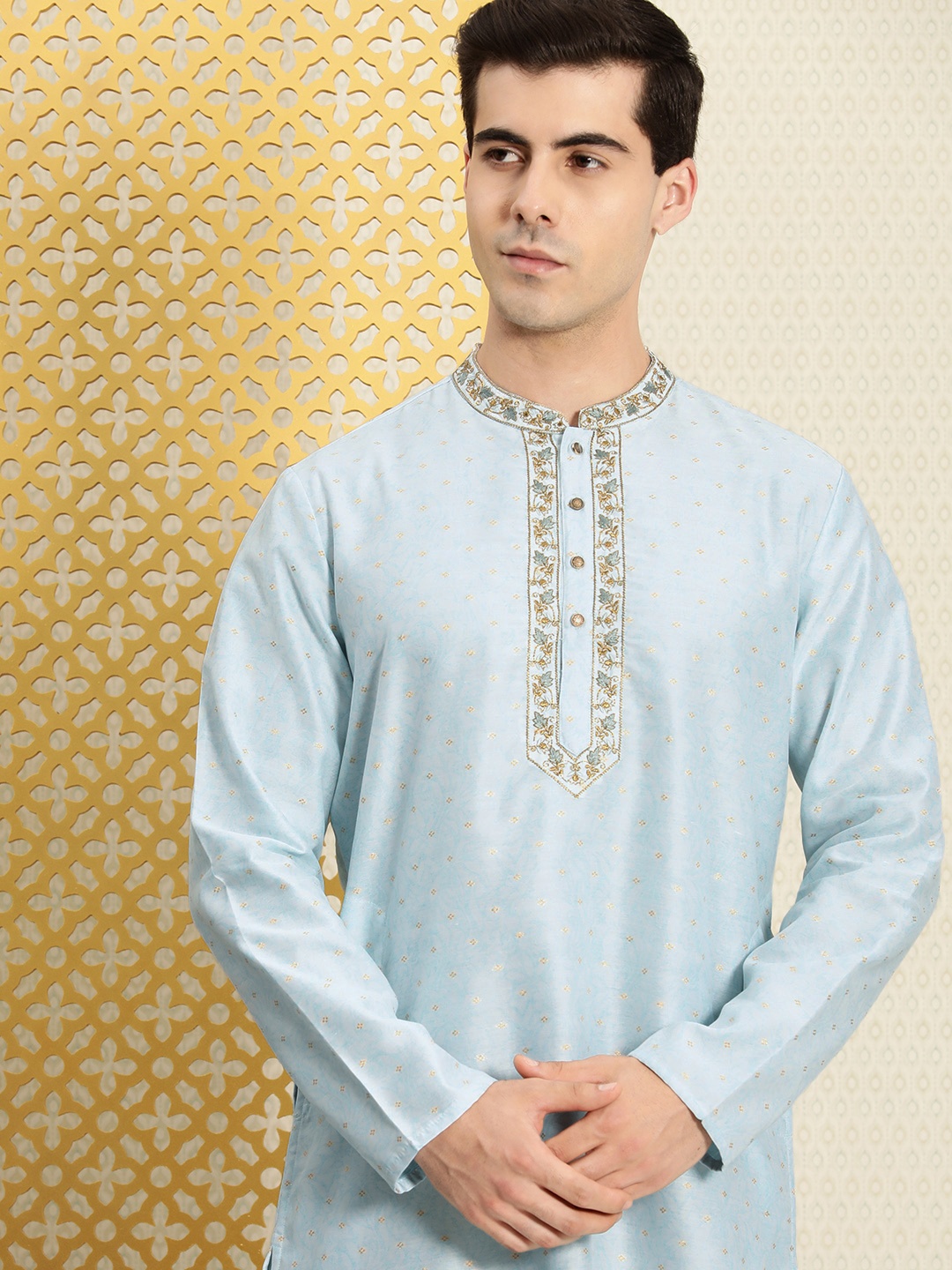 

House of Pataudi Yoke Design Floral Printed Zari Work Jashn Kurta, Blue