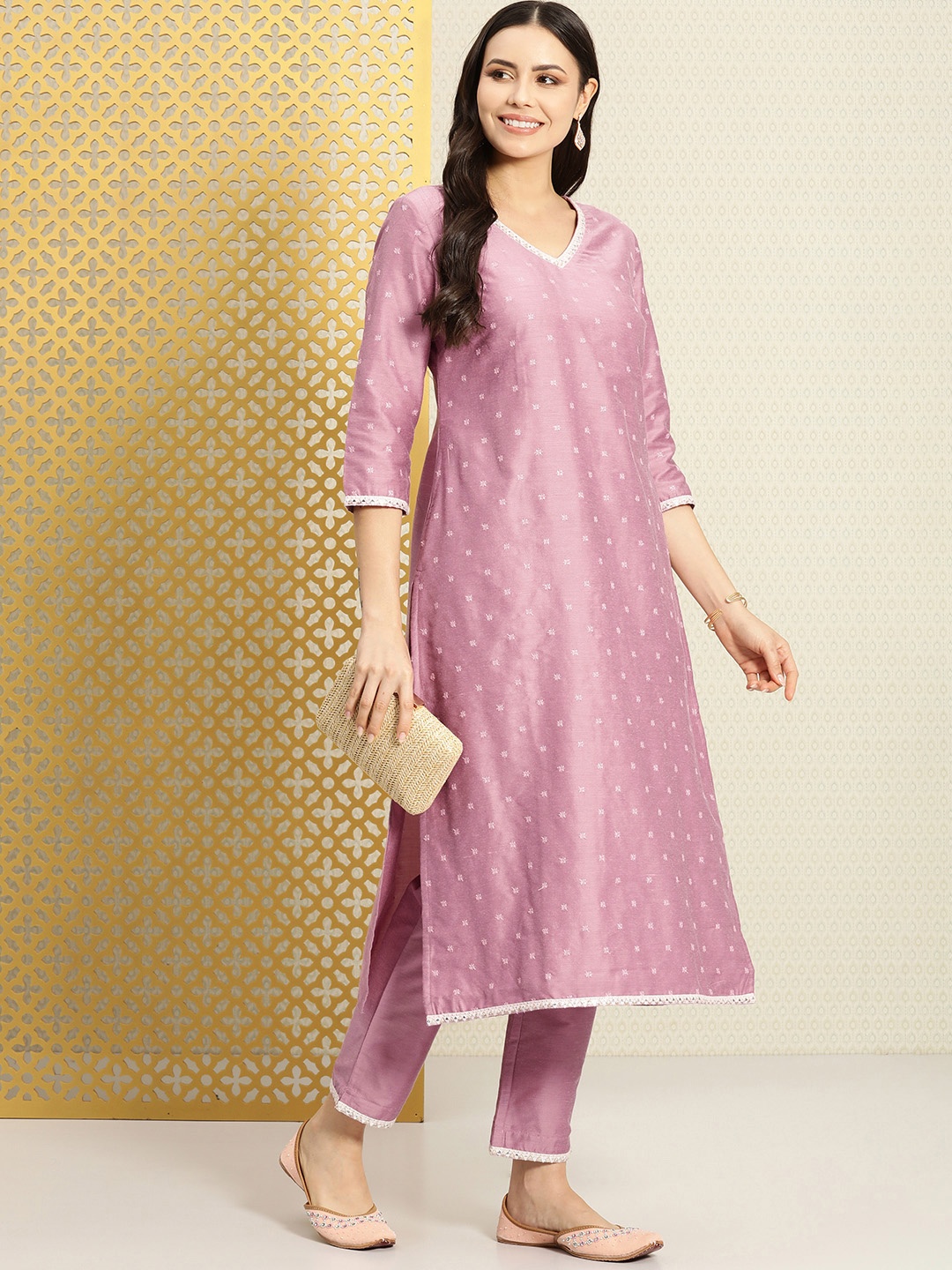 

House of Pataudi Women Ethnic Motifs Mirror Work Jashn Kurta with Trousers, Mauve