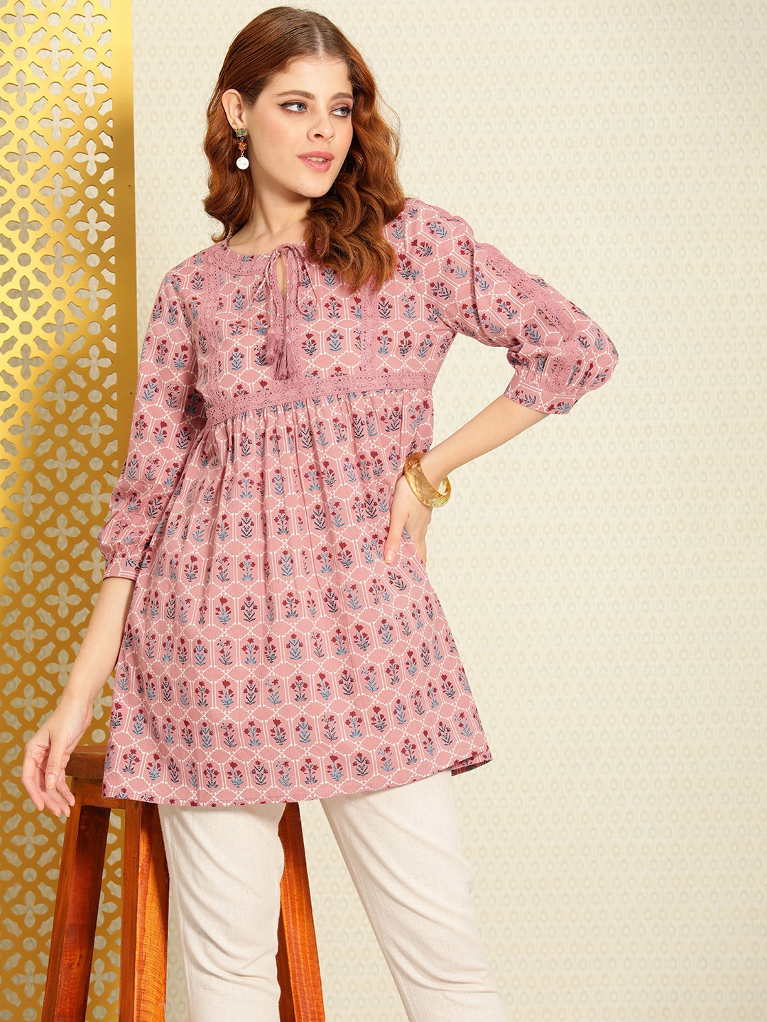 

House of Pataudi Women Floral Printed Pure Cotton Pleated A-Line Rozana Kurti, Pink