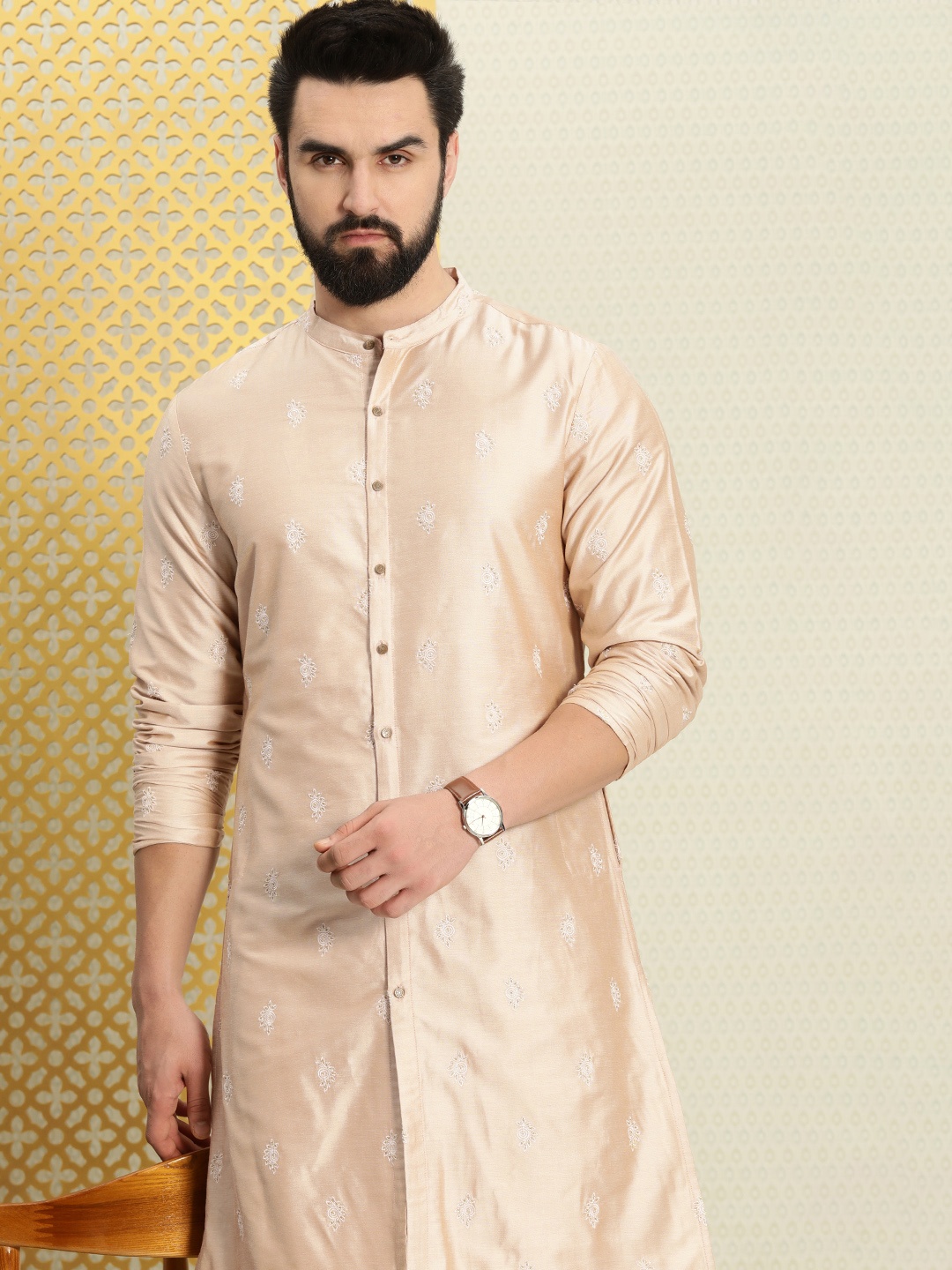 

House of Pataudi Men Ethnic Motifs Embroidered Regular Jashn Kurta with Pyjamas, Beige