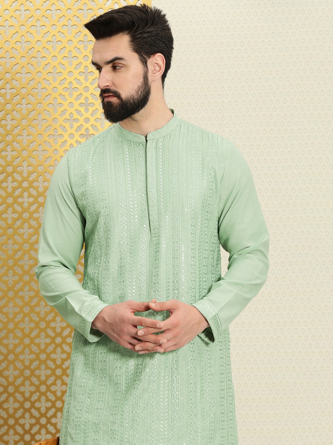 

House of Pataudi Men Floral Embroidered Sequined Floral Jashn Kurta, Green