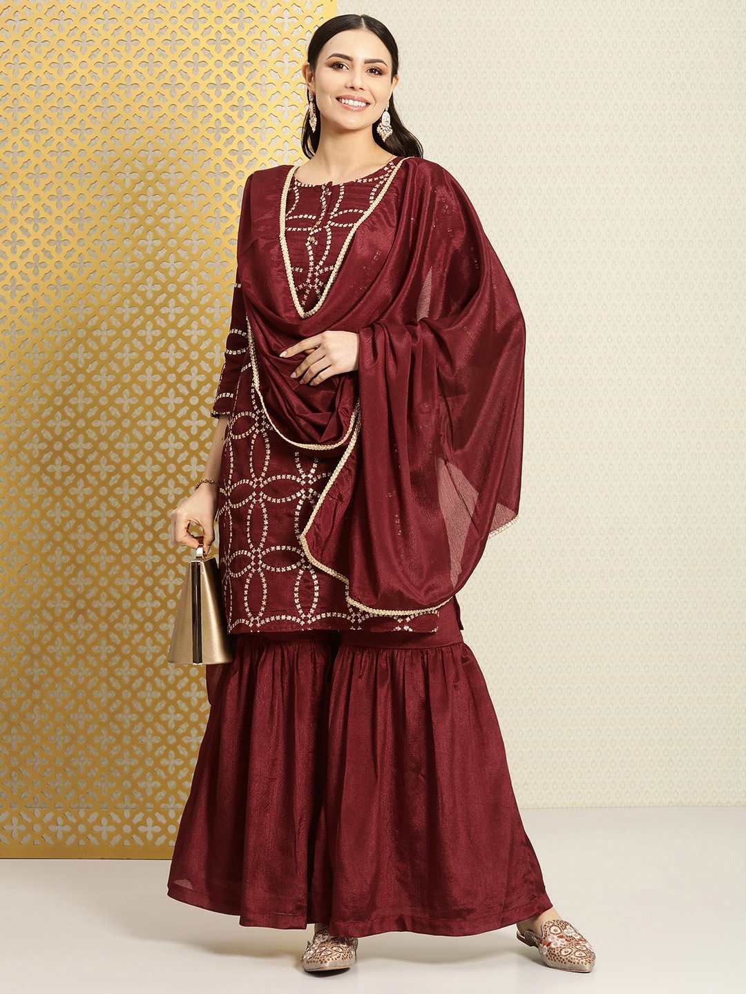 

House of Pataudi Woven Design Regular Sequinned Jashn Kurta with Sharara & Dupatta, Maroon