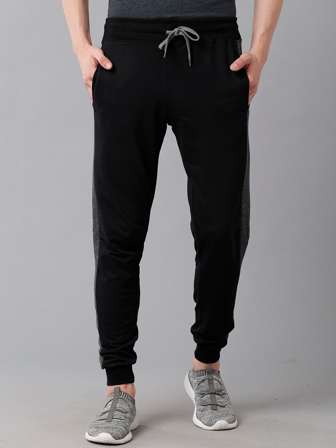 

MADSTO Men Black Solid Joggers