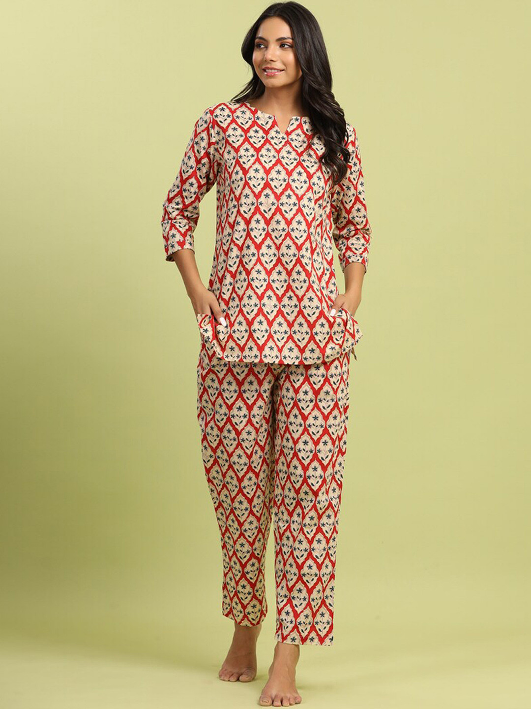 

JISORA Women Red & Brown Printed Pure Cotton Night suit