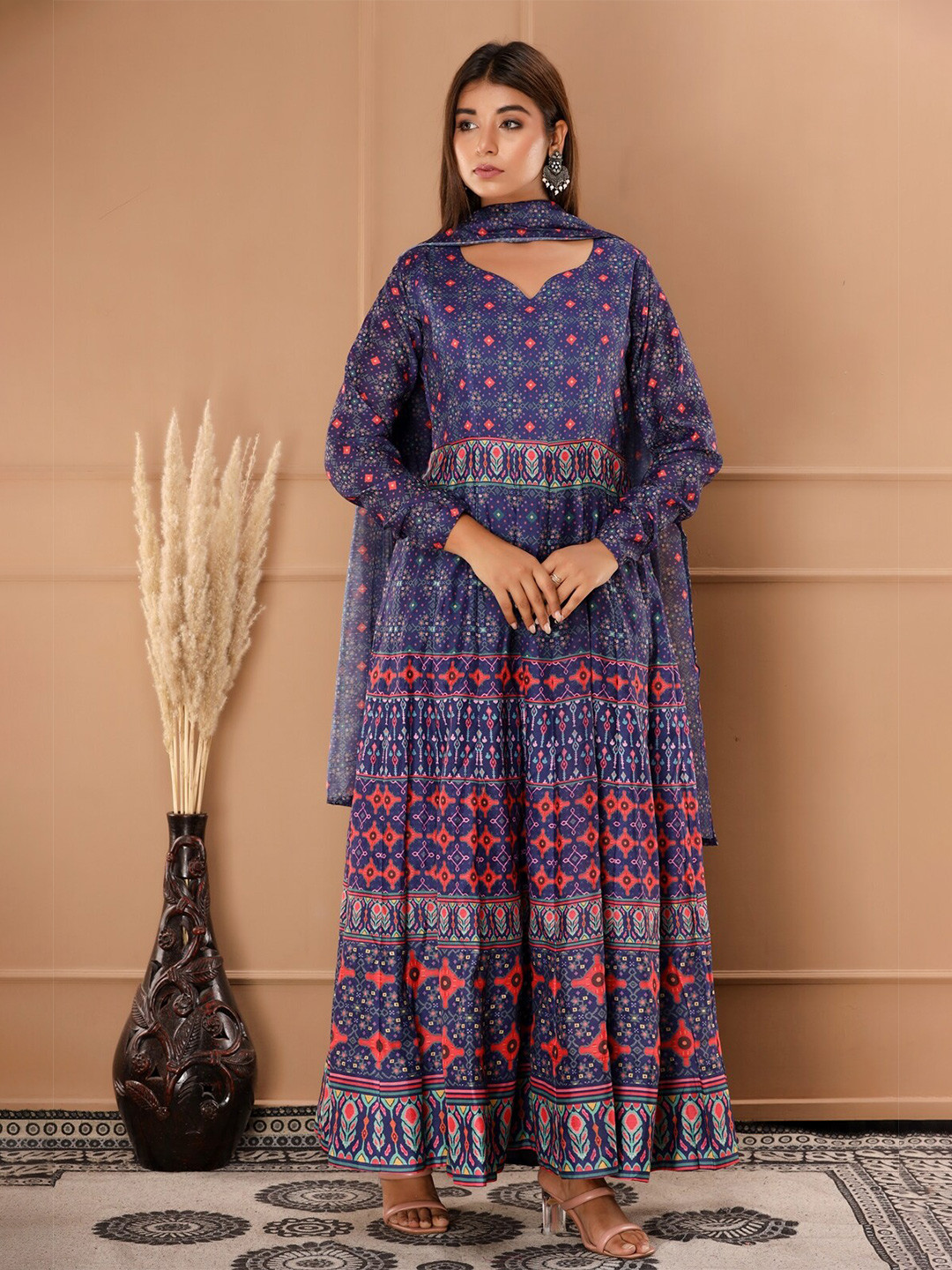 

IRIDAA JAIPUR Women Blue Geometric Printed Chanderi Silk Anarkali Kurta With Dupatta