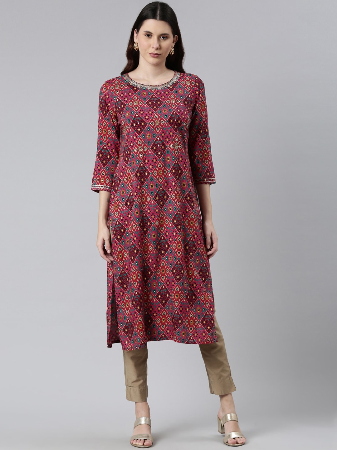 

Neerus Women Pink Geometric Printed Kurta