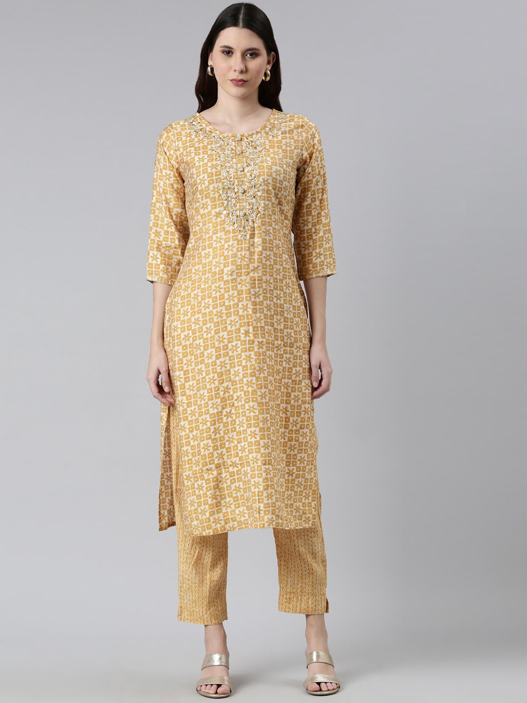 

Neerus Women Mustard Yellow Ethnic Motifs Printed Thread Work Kurta