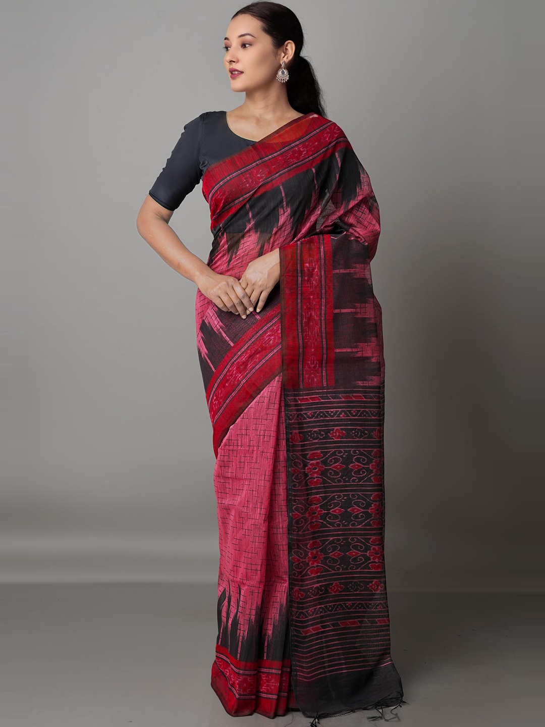 

Unnati Silks Pink & Red Silk Cotton Jamdani Saree