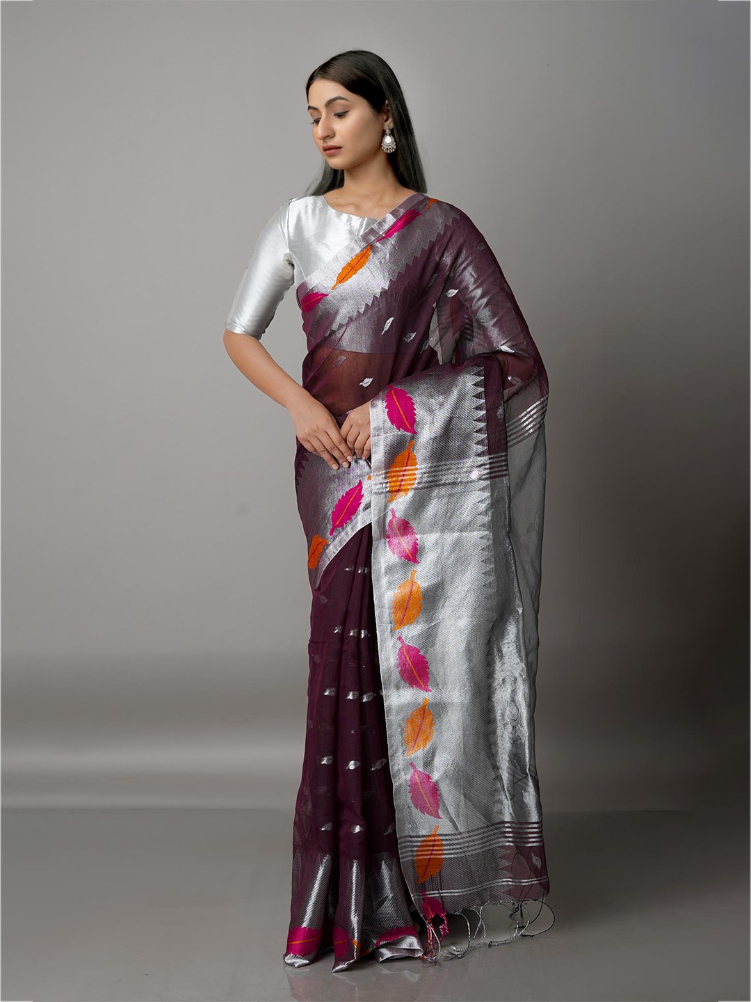 

Unnati Silks Purple & Silver-Toned Woven Design Zari Silk Cotton Jamdani Saree