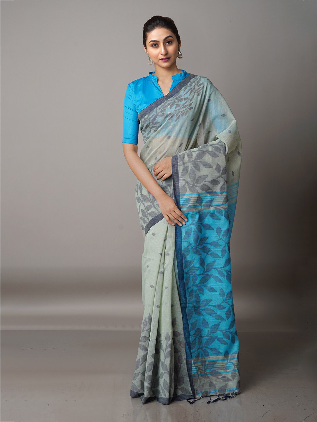 

Unnati Silks Beige & Brown Woven Design Silk Cotton Jamdani Saree