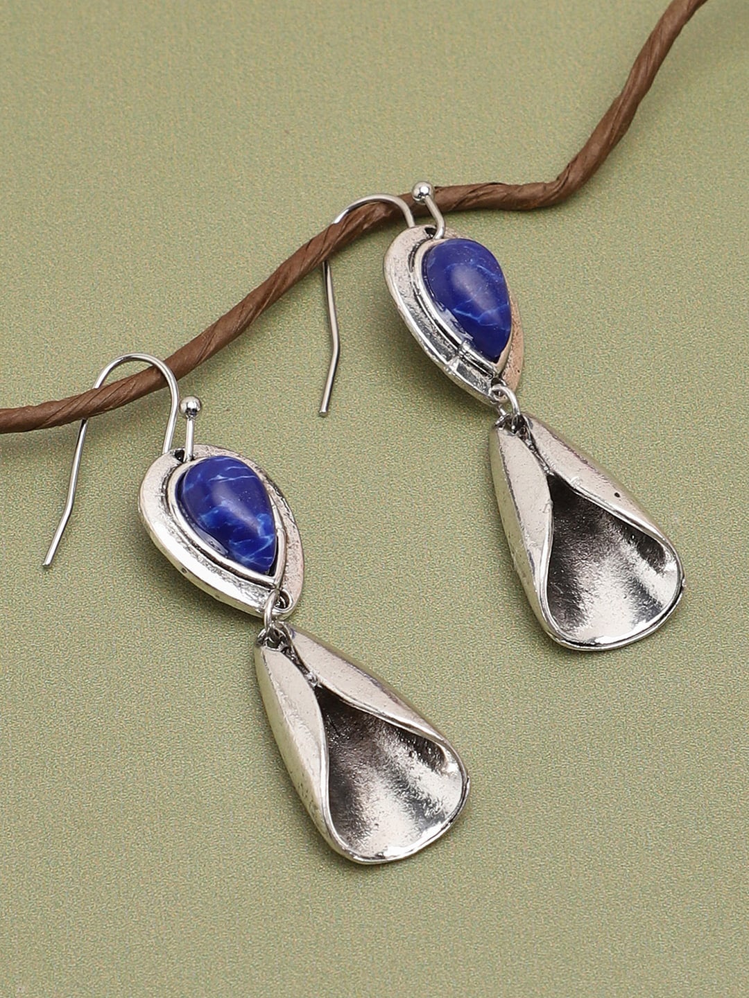 

SOHI Blue & Silver-Plated Contemporary Drop Earrings